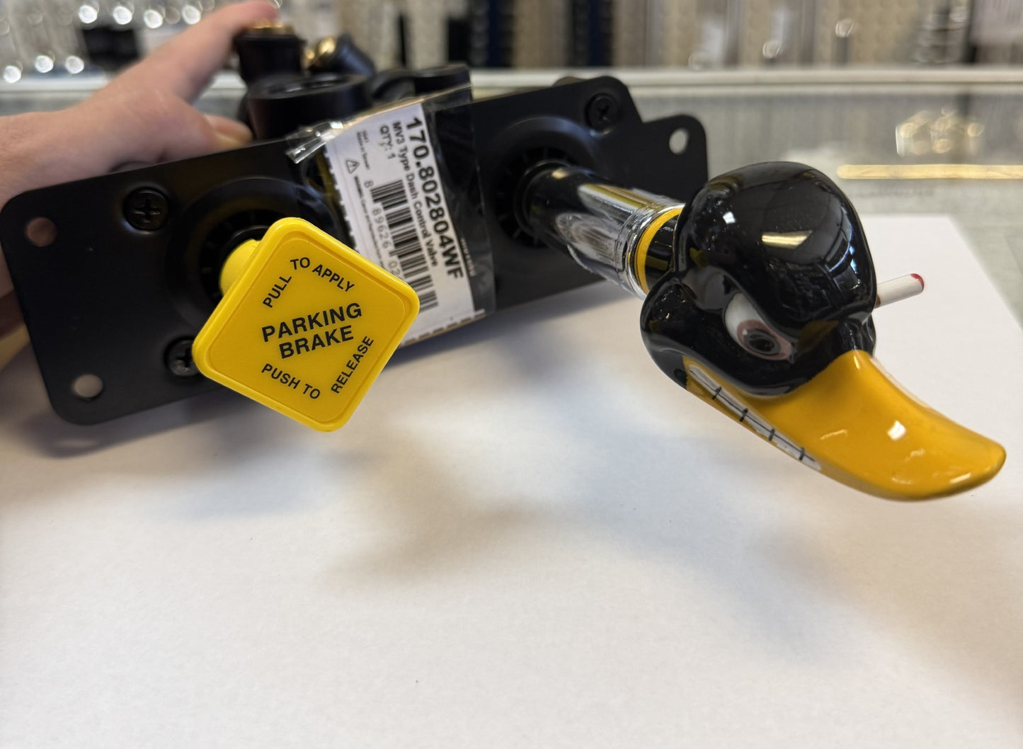 MAD DUCK AIR VALVES (SOLD BY PAIR)