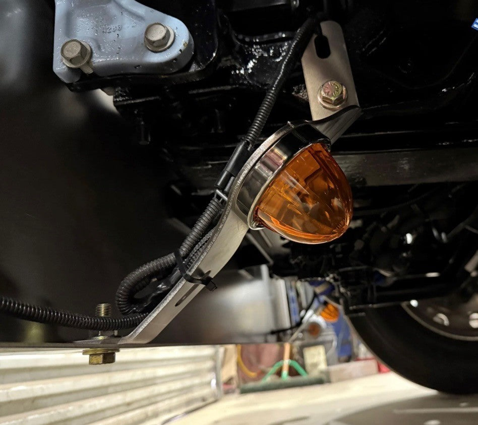 PETERBILT BUMPER BRACKET W/ WATERMELON BASE