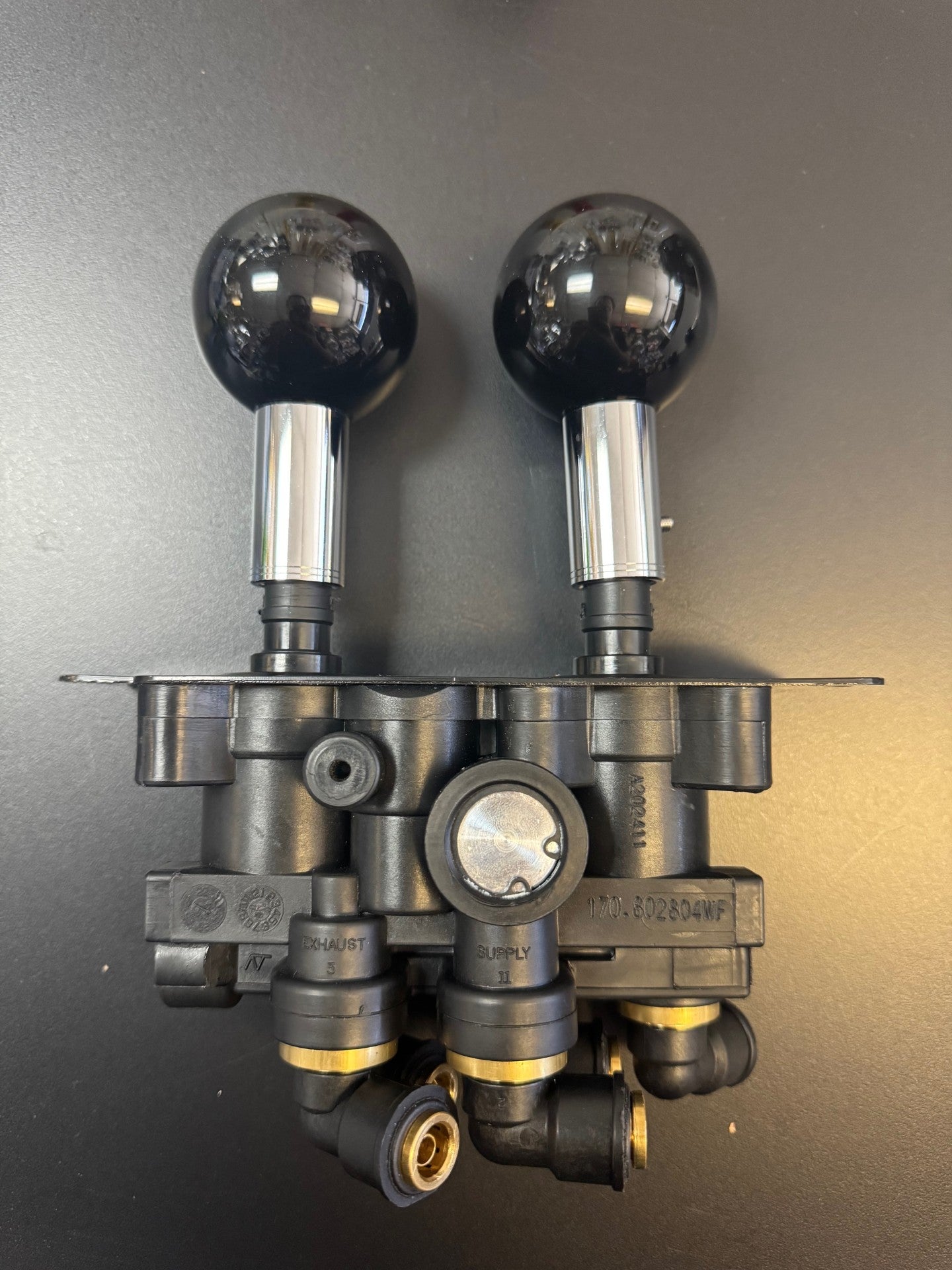 CUSTOM AIR BRAKE KNOBS "TRACTOR & TRAILER"