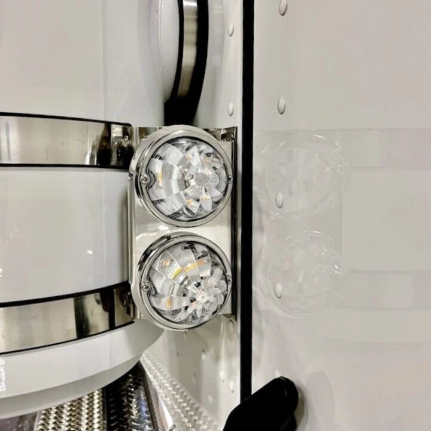 JML Kustoms – Peterbilt 15 Inch Front Air Cleaner Brackets with 2 Watermelon Holes