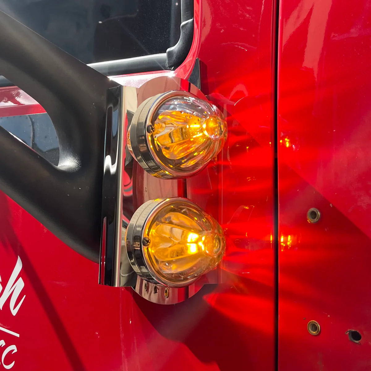 Peterbilt 579 Watermelon Mirror Brackets