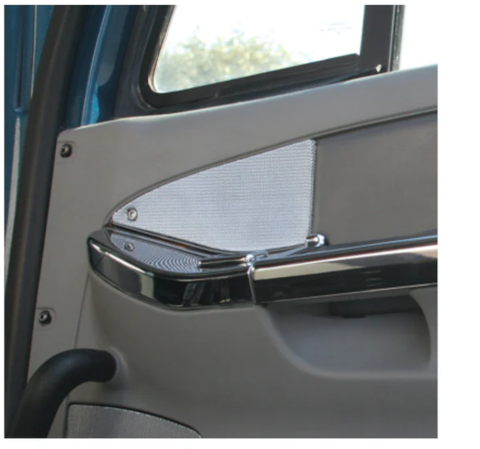 Chrome Triangular Mesh Cover For Freightliner Century (2003-2008) And Columbia (2004-2014) - Passenger