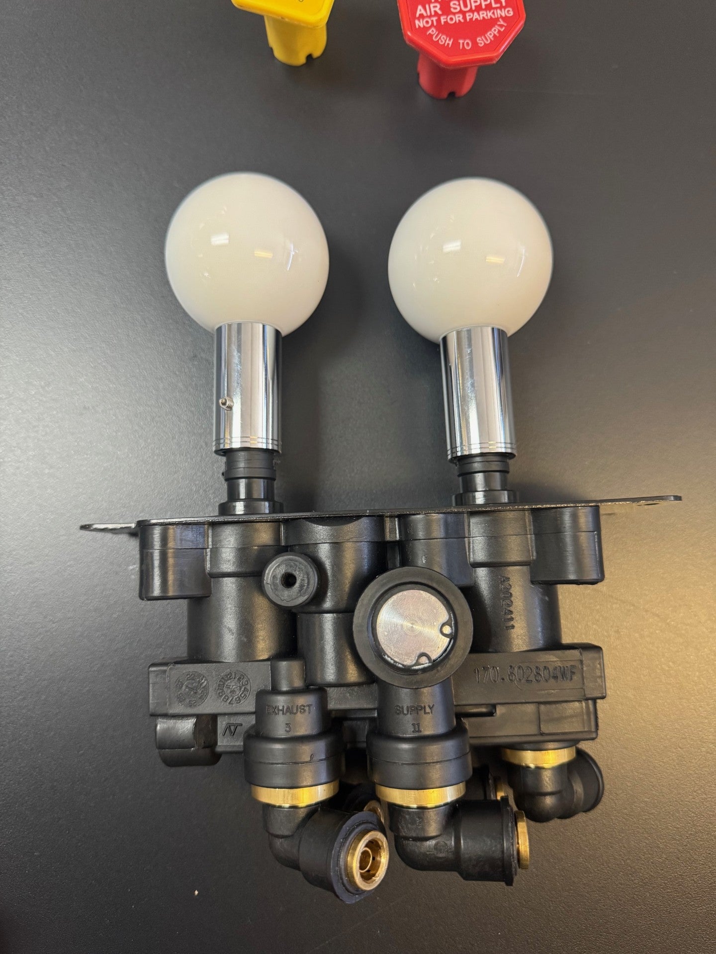CUSTOM AIR BRAKE KNOBS "TRACTOR & TRAILER"